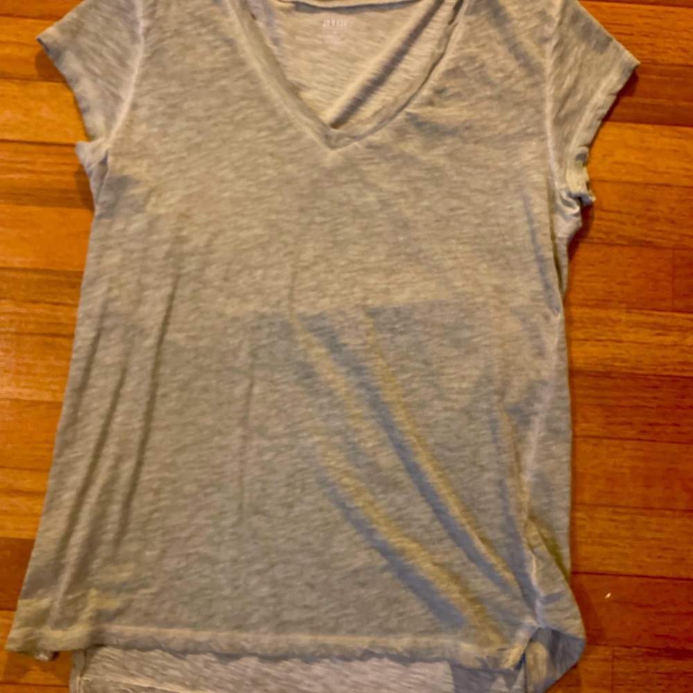 Green tee shirt. By Anna. Size medium. Good condition.